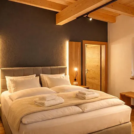 Vivazilare - Design Loft With Terrace Ferienhaus Fügen